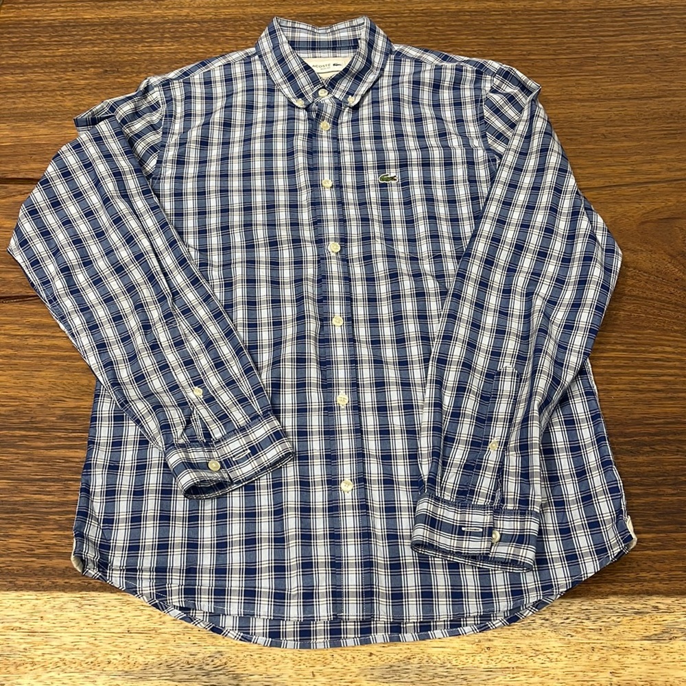 Lacoste Men’s check print medium slim fit shirt.